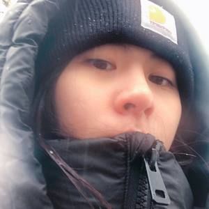 Meet your Posher, Lydia